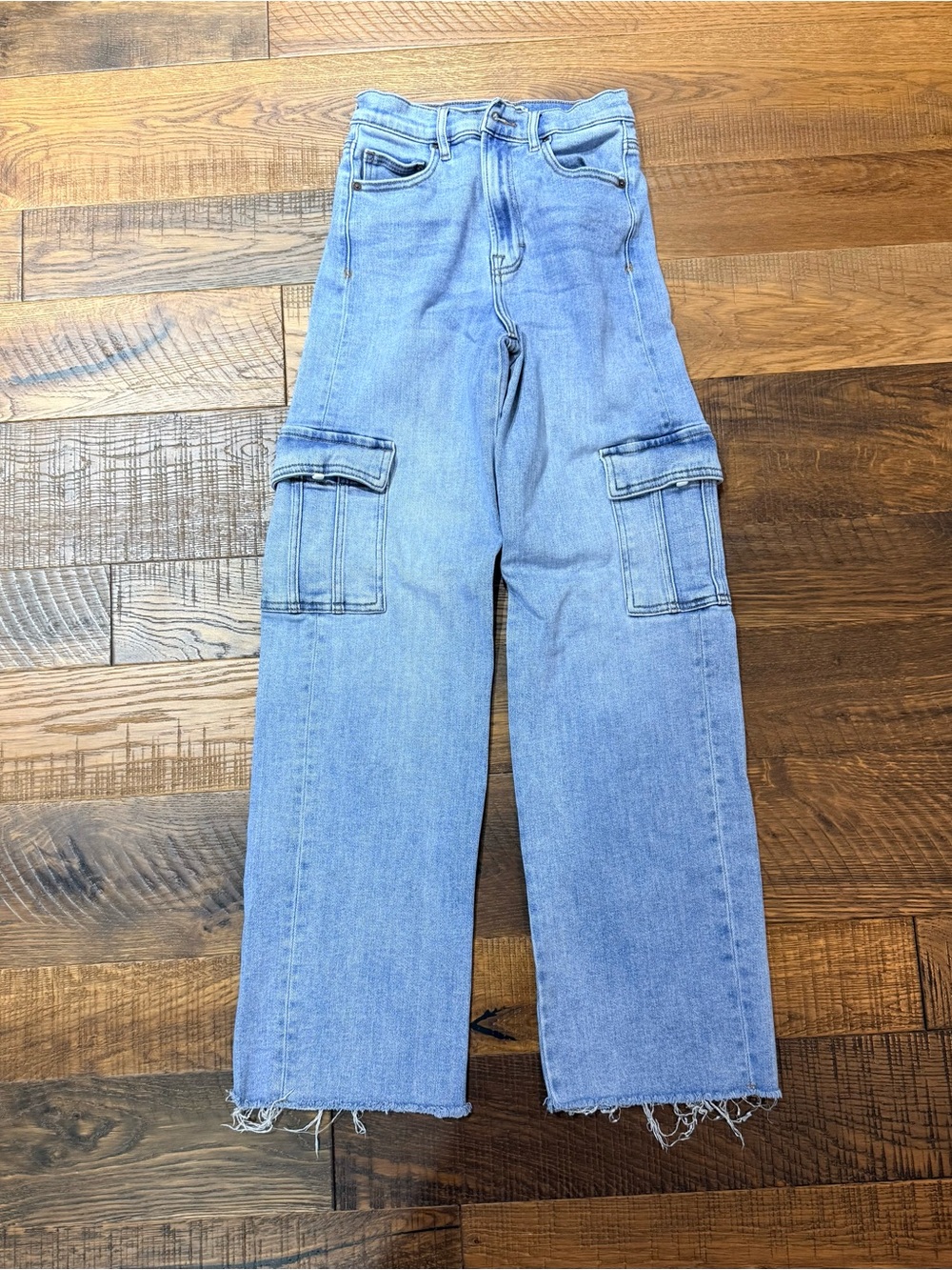 Hidden Jeans Size 24 Light Wash Cargo Wide Leg Jeans High Rise Raw Hem